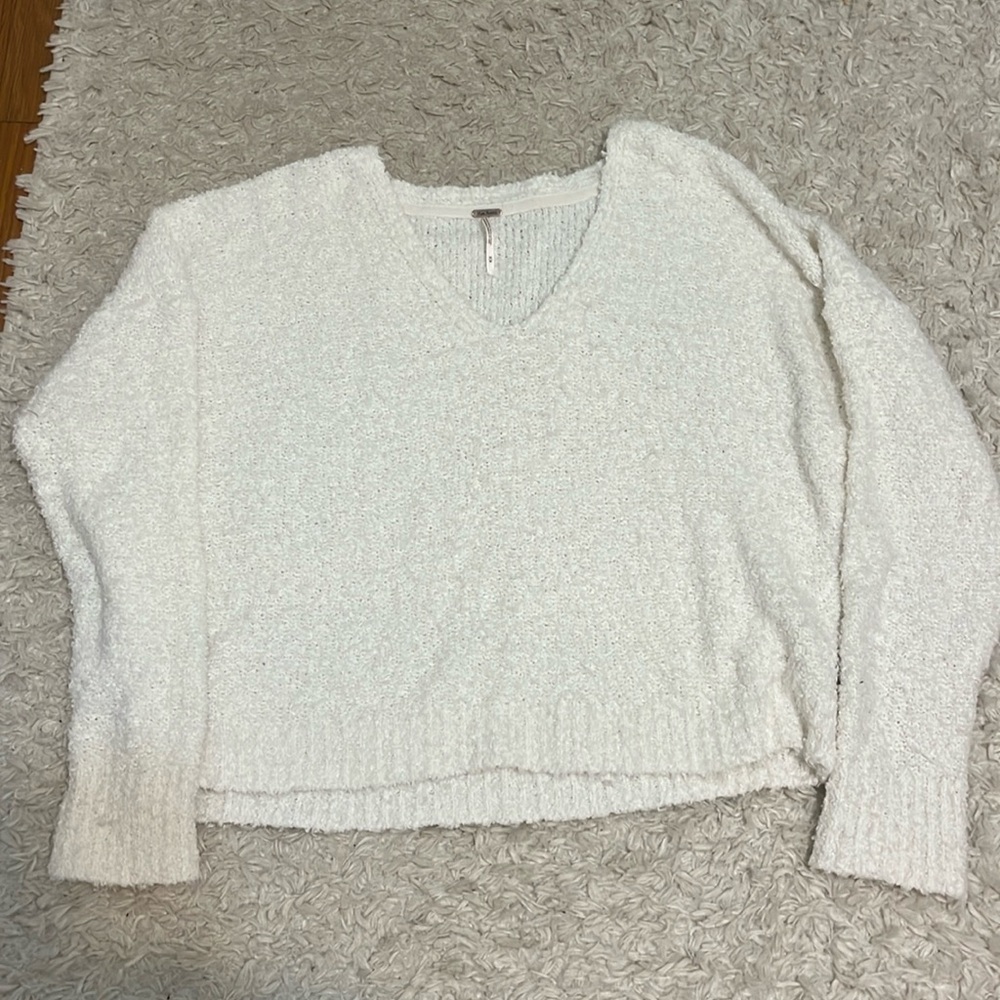 Free people white sweater, size medium, lightly worn